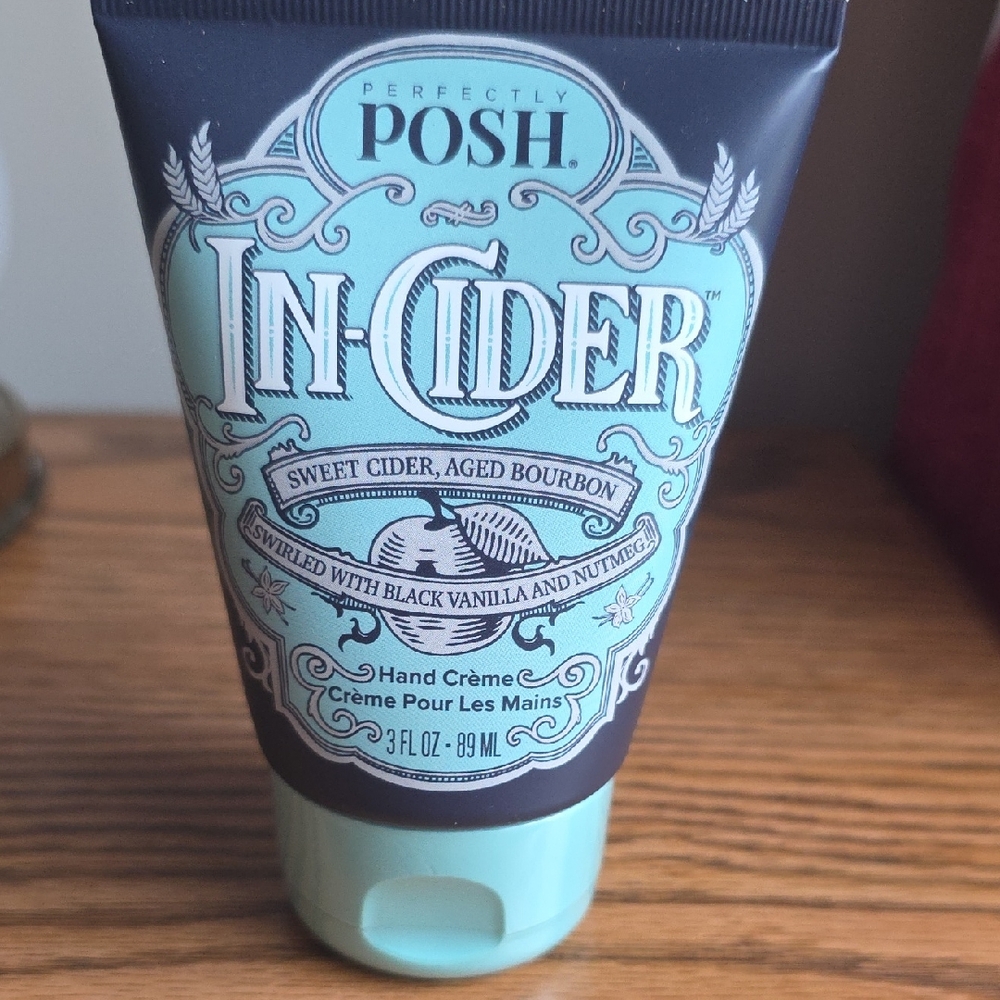 Perfectly Posh In-Cider Hand Crème - Cider and Bourbon